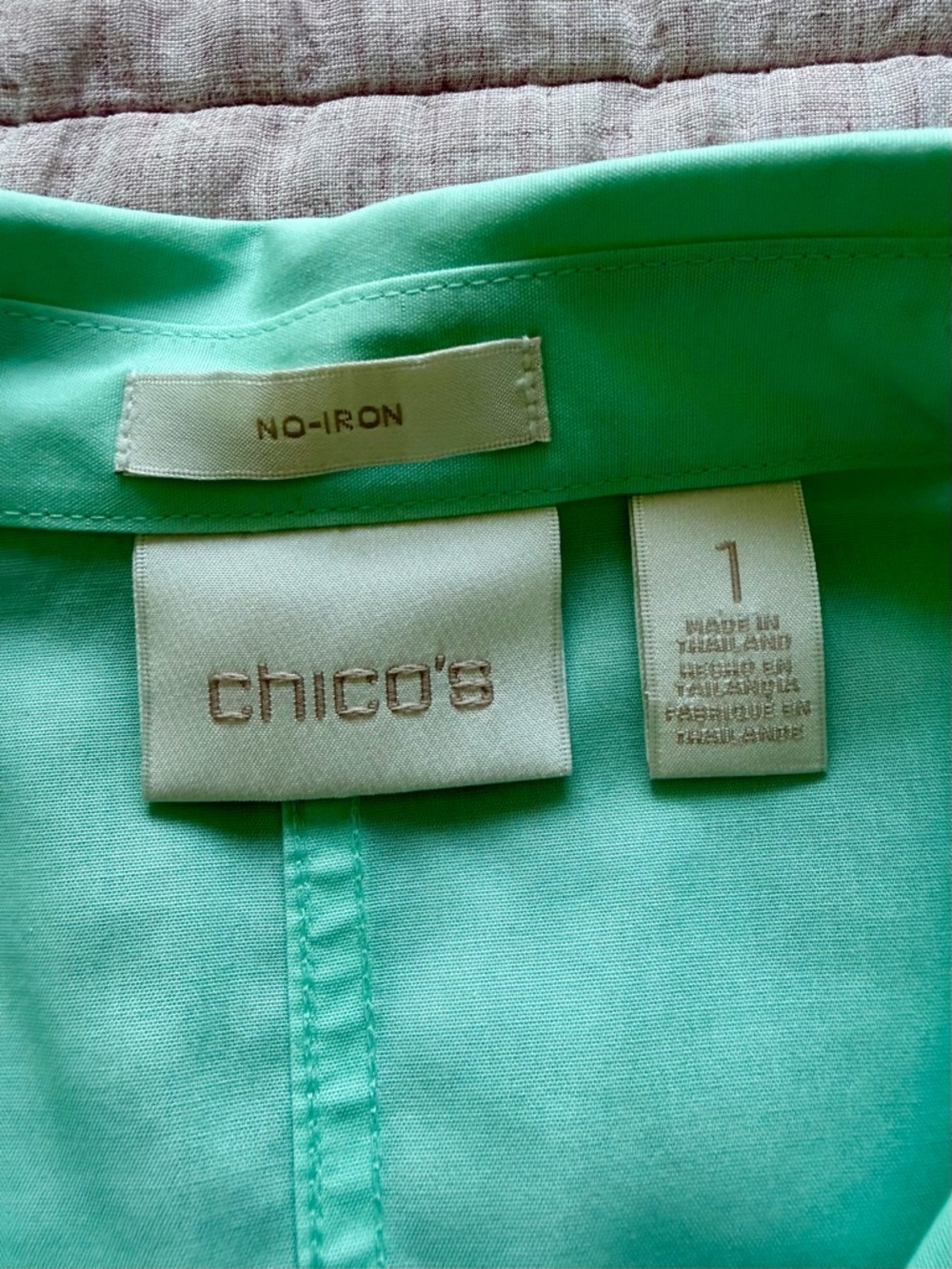 Chico’s No-Iron Button Down Shirt Size 1 Light Green Blouse - Picture 5 of 6